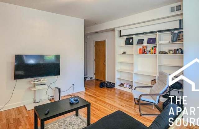 832 Seward St. photos photos