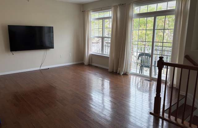 4 SWAN CT Gallery 2