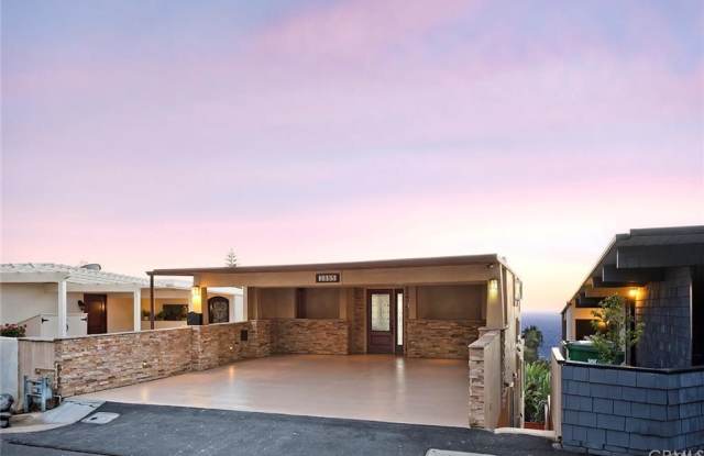 2855 Rounsevel Gallery 2