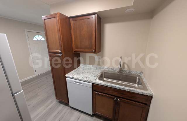 413 Holiday Drive Gallery 2