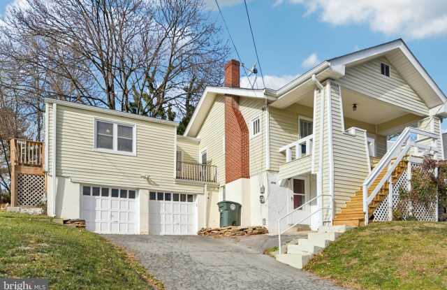 209 LOCUST Street unit: C photos photos 209 LOCUST Street unit: C photos photos