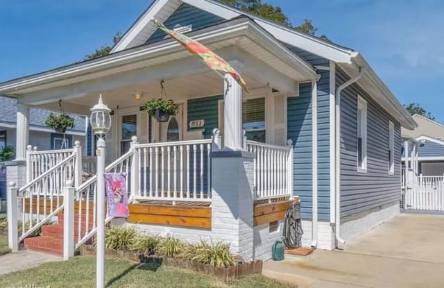911 Crowell Ave - 911 Crowell Avenue, Chesapeake, VA 23324