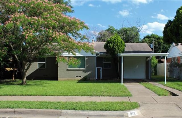 912 E Spurgeon Street - 912 East Spurgeon Street, Fort Worth, TX 76115