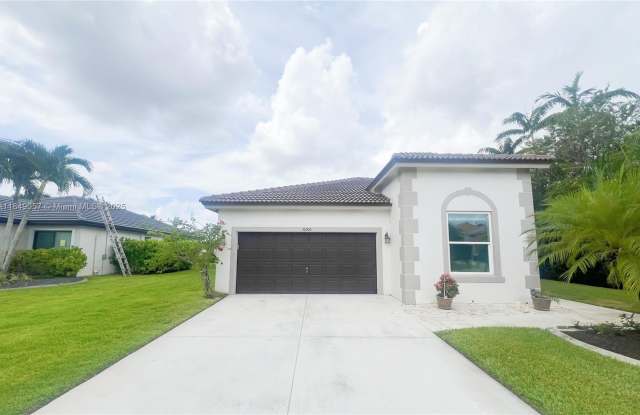 16306 SW 11th St photos photos