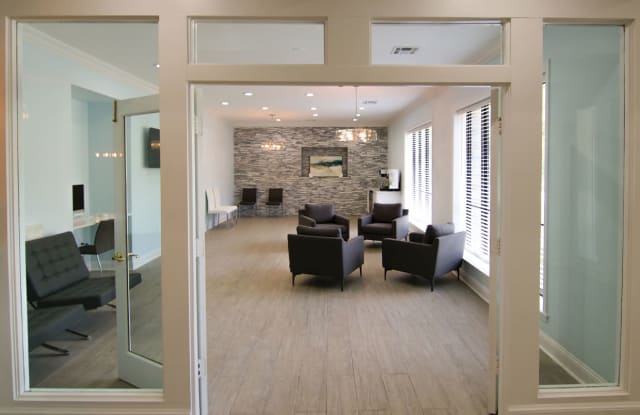 Willow Creek Apartments Gallery 3