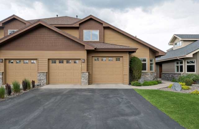 Wonderful Townhome On Eagle Bend Golf Course! photos photos