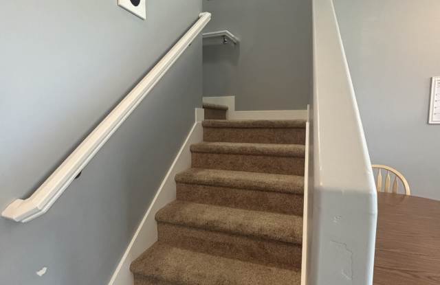 1771 E Skyline Dr #6 Gallery 3