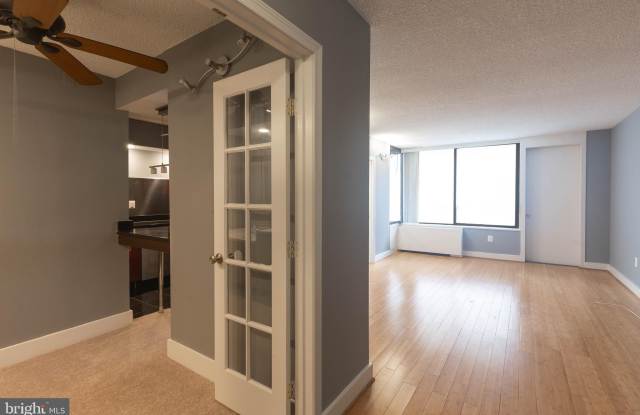 3701 S GEORGE MASON Drive unit: 101N photos photos