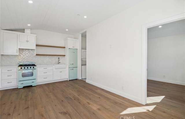 489 Jasmine Street photos photos