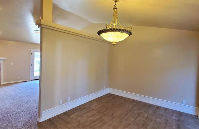 8369 S. Water Oak Drive Gallery 4