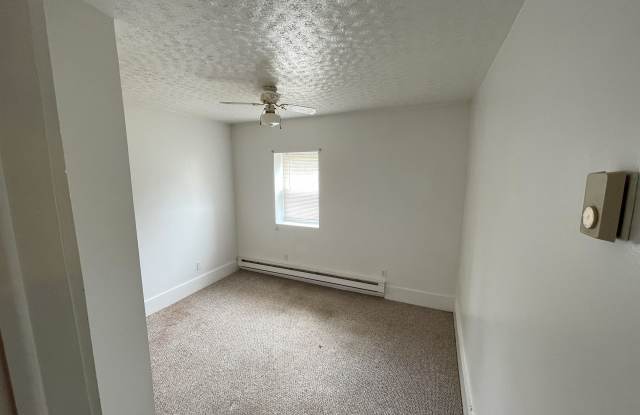 105 Main Street - A Gallery 3