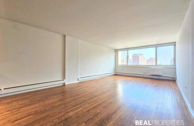 1344 N Dearborn photos photos