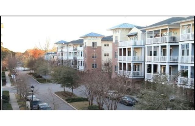 3 Bedroom/2.5 Bath two-story condo, a true gem within a waterfront paradise! - 8242 North View Boulevard, Norfolk, VA 23518