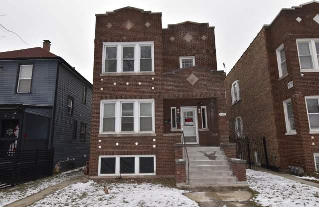 5612 S Sawyer Avenue unit: 2 photos photos