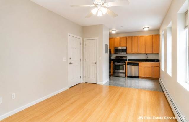 330 Summit Ave. photos photos