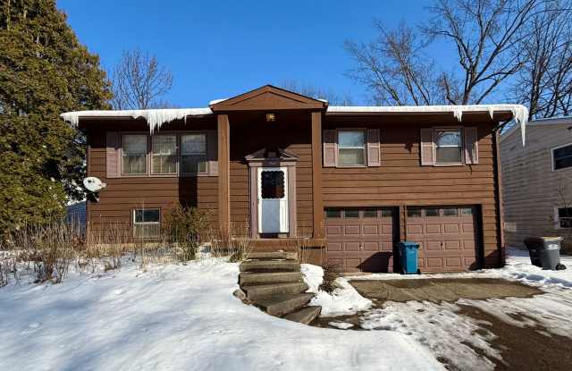 Three Bedroom Home in Portage photos photos