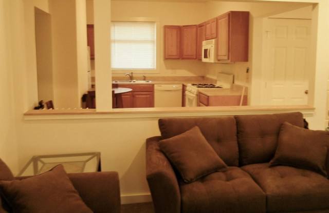 202 Williams St., 3 photos photos