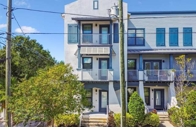 946 HIGHLAND AVENUE - 946 Highland Avenue, Dunedin, FL 34698