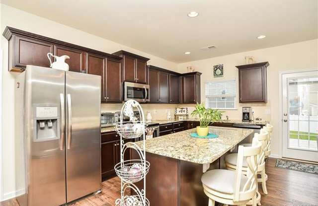 2415 Sugar Court SW Gallery 4