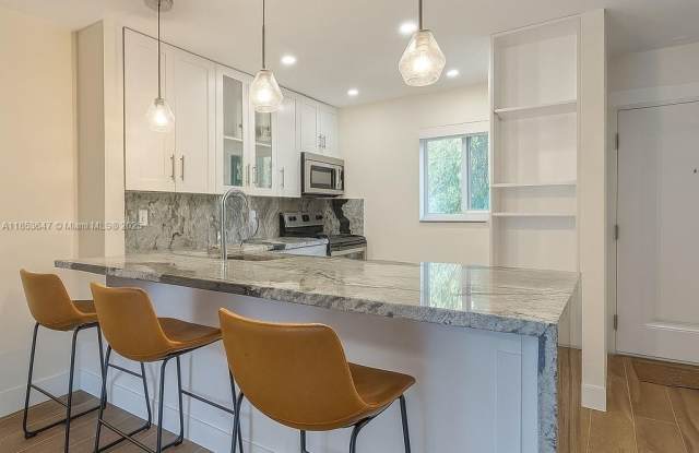 7707 Camino Real photos photos