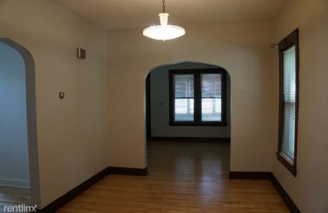 1614 3rd Street NE Gallery 2