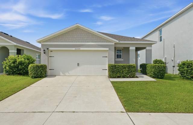 Luxurious 3 bed, 2 bath single family home. Gallery 3