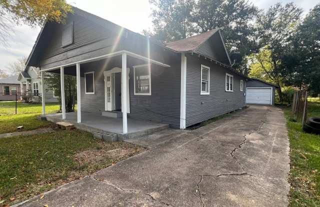 825 Roosevelt Ave - 825 Roosevelt Avenue, Port Arthur, TX 77640