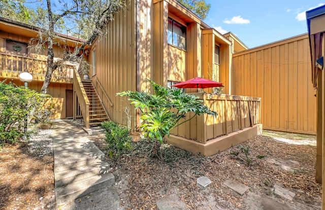 233 Crown Oaks Way - 1 photos photos