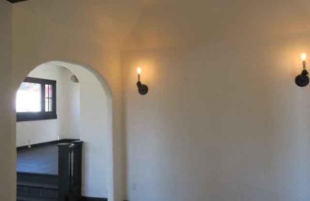 3547 Dahlia Avenue Gallery 2