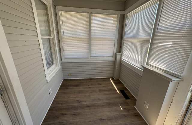 1107 W GILBERT Avenue Gallery 2