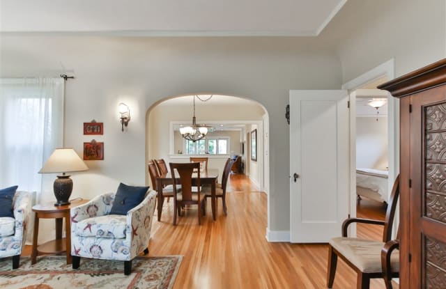 428 H Ave - 428 H Avenue, Coronado, CA 92118