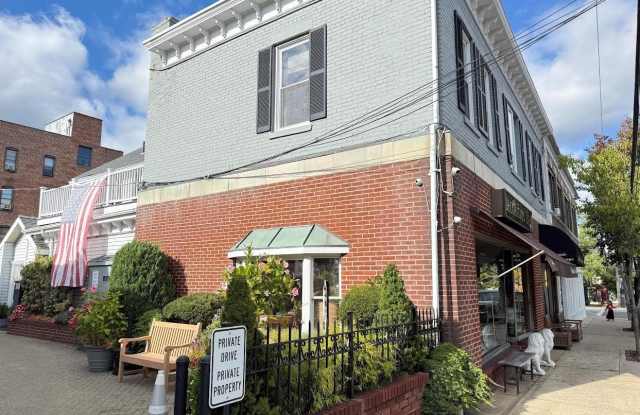 2076 Boston Post Road Gallery 3