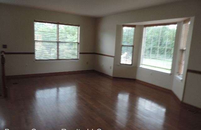513 Radford Ter NE Gallery 4
