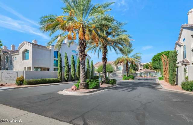 7514 E EARLL Drive Gallery 2