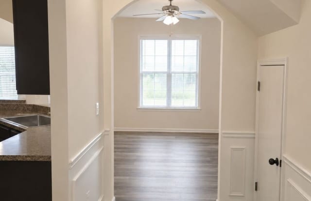 326 Lauren Drive Gallery 4