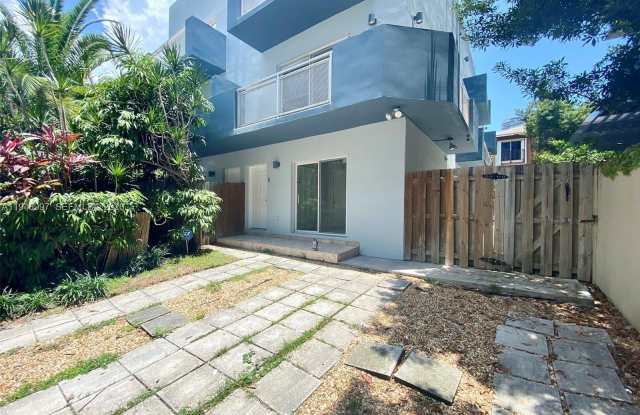 235 SW 17th Rd photos photos