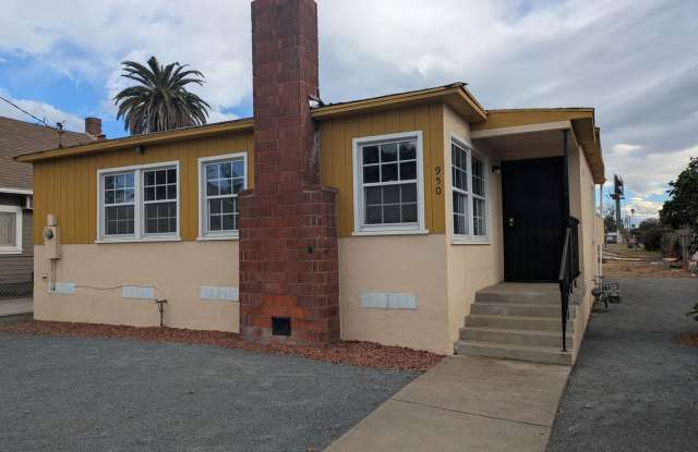 Great 3 Bedroom Home is a Good Neighborhood!!! $500 OFF FIRST MONTH'S RENT - 958 North Gordon Street, Pomona, CA 91768