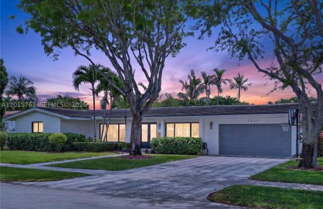 8820 SW 85th Ter Gallery 2