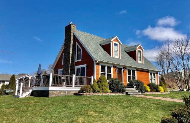 671 Aquidneck Avenue - 671 Aquidneck Avenue, Newport East, RI 02842