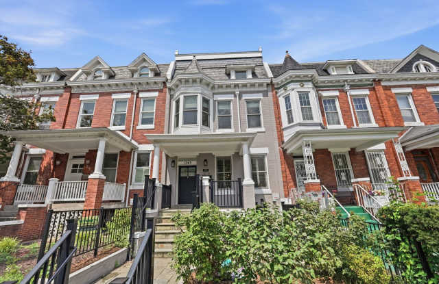 Updated Condo Style Townhome in Columbia Heights! photos photos Updated Condo Style Townhome in Columbia Heights! photos photos