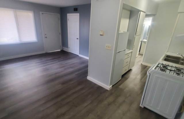 918 Denton St photos photos