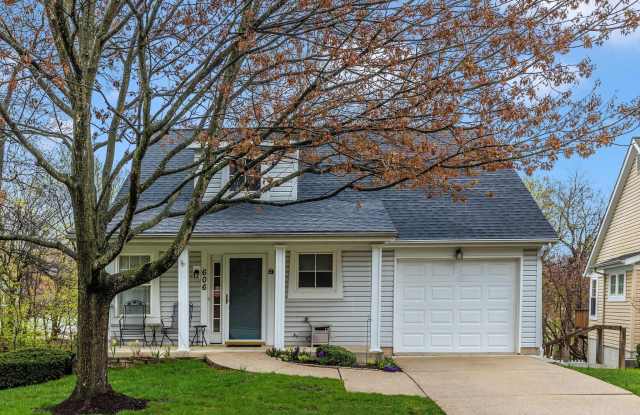 606 MERRIDALE Boulevard photos photos