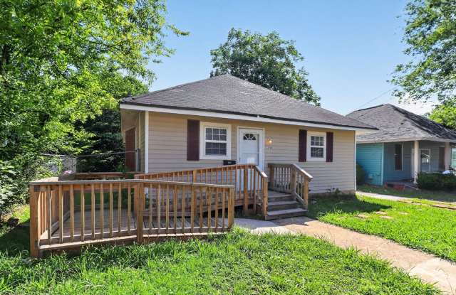 Cozy Three Bedroom Home! photos photos Cozy Three Bedroom Home! photos photos