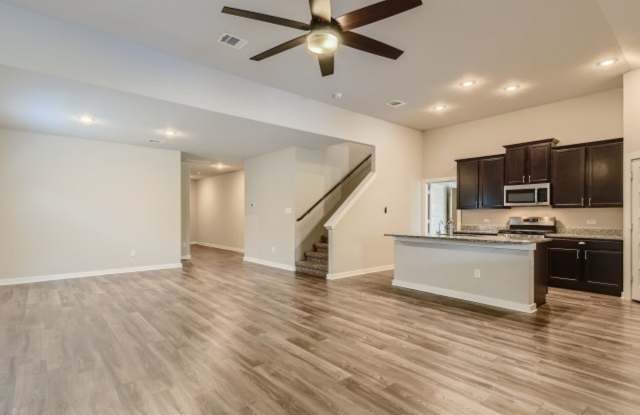 FALL INTO A NEW HOME WITH OUR MOVE-IN SPECIALS! photos photos
