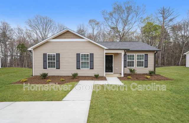 2815 Carrollwood Dr - 2815 Carrollwood Drive, Winston-Salem, NC 27103