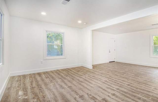1317 Redford Drive SE Gallery 3