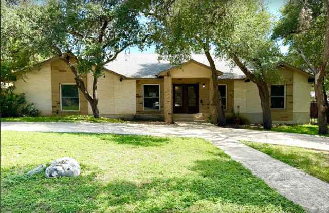 Exquisite Estate Living in Prestigious Hollywood Park With Outdoor Kitchen! Gallery 1
