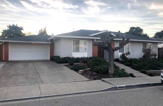 Wonderful Single Story Home in Carriage Square Neighborhood of Walnut Creek - 1181 Claiborne Drive, Walnut Creek, CA 94598