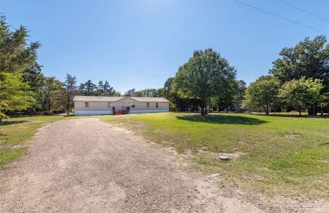 137 Hoot Owl Circle - 137 Hoot Owl Circle, Hunt County, TX 75474