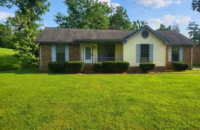Nice Mt. Juliet Ranch 4 bedroom 2 bath on one acre lot photos photos
